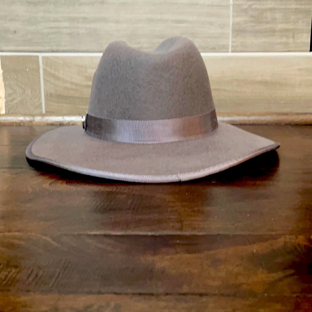 Bruno Capelo hat